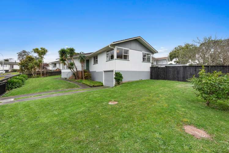 1 Benmore Place Manurewa_13