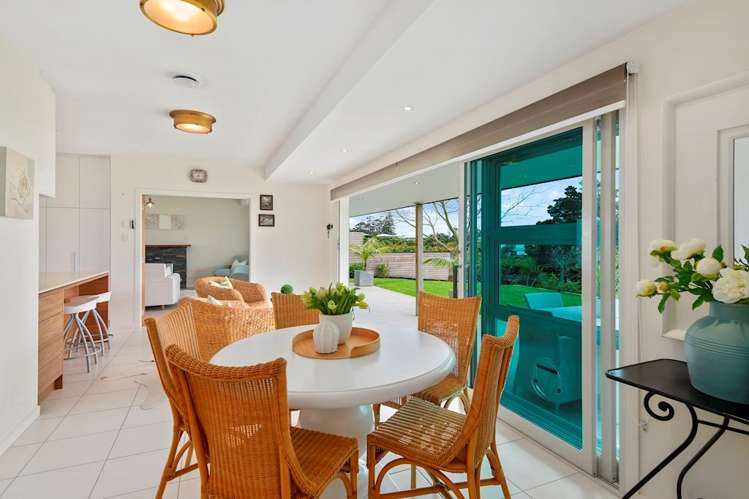 52 Covil Avenue Te Atatu South_13