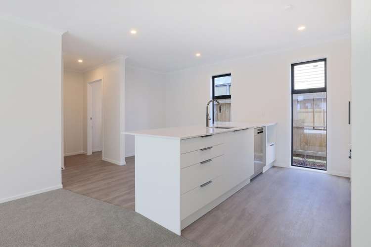 994-996 Taita Drive Taitā_2