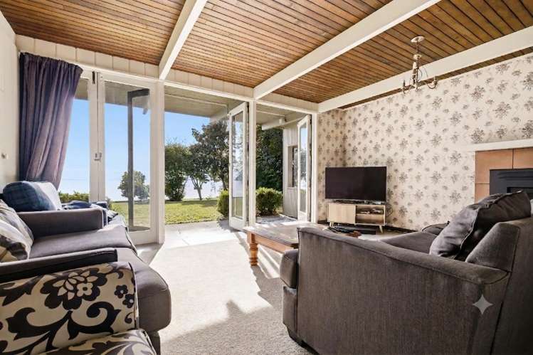 88 and 104 Waihi Road Tokaanu_2
