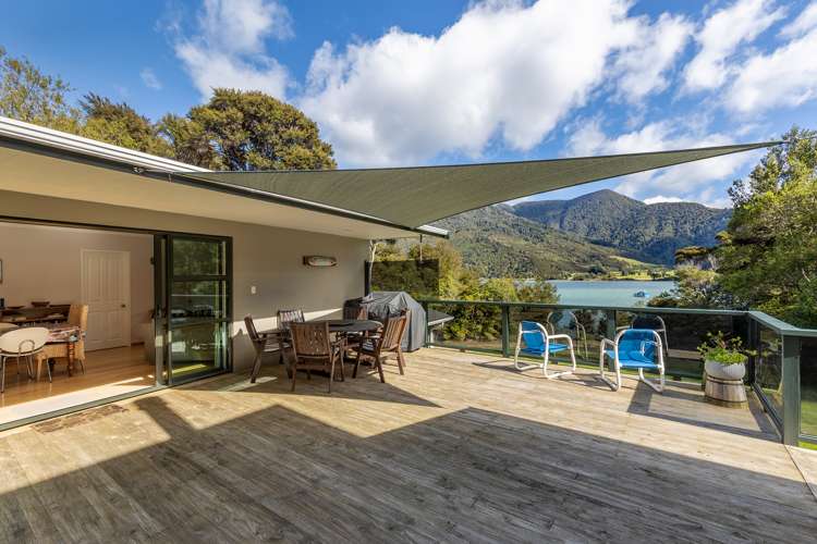 12 Saint Omer Road Kenepuru Sound_9