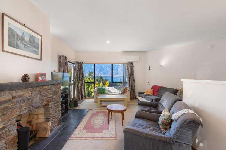 6 Thorn Crescent Fernhill/Sunshine Bay_4