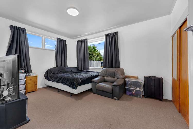 143B Tirimoana Road Te Atatu South_11