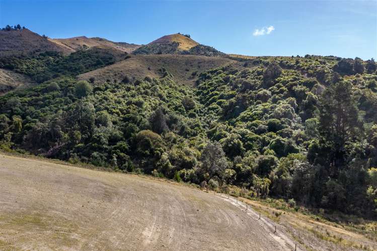 327 Ashley Gorge Road Oxford_14