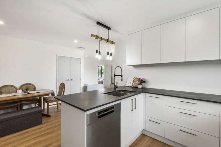 17 Omahuru Road Glenbrook_8