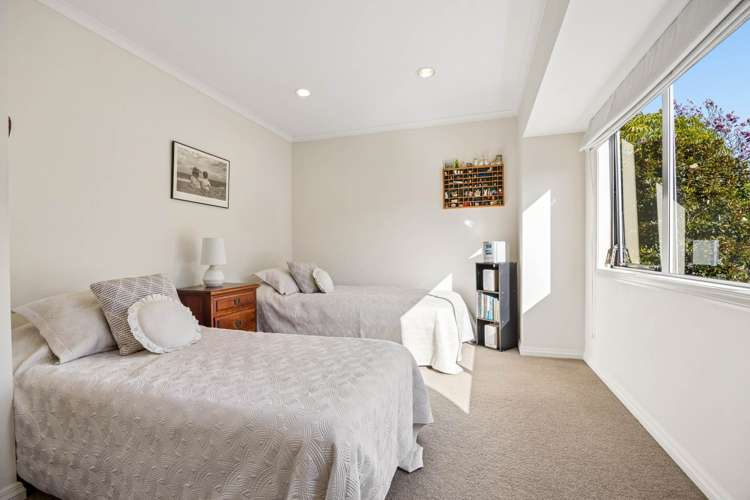 18A Rewi Road Royal Oak_16
