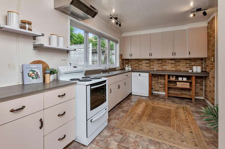 39 Carr Street Te Kamo_5