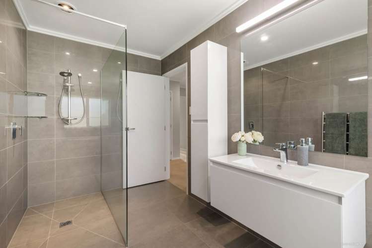 18 Lawrence Carter Drive Bombay_14