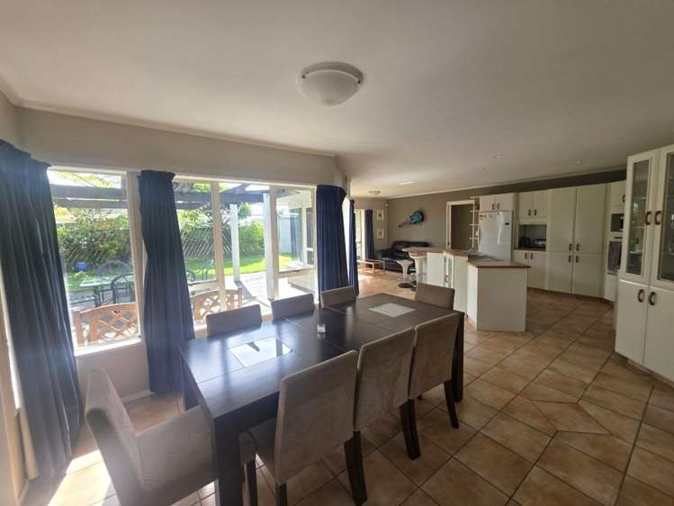 43 Bayfair Drive 11229_3