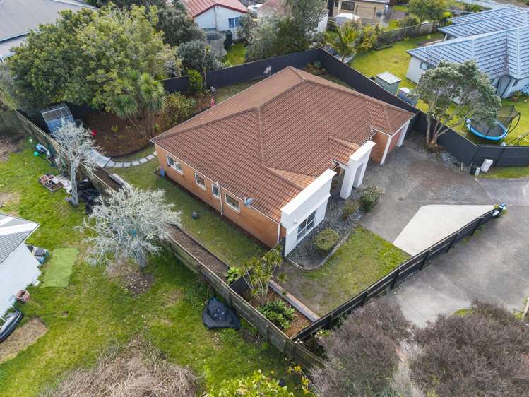 319a Royal Road Massey_2