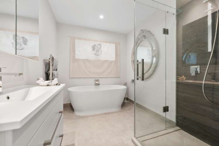 7 Hartles Place Mellons Bay_29