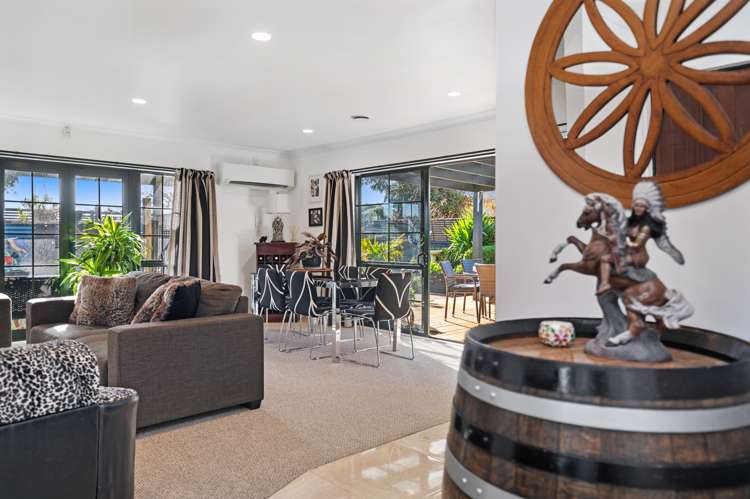 1 Stonebridge Park Drive Holdens Bay_1