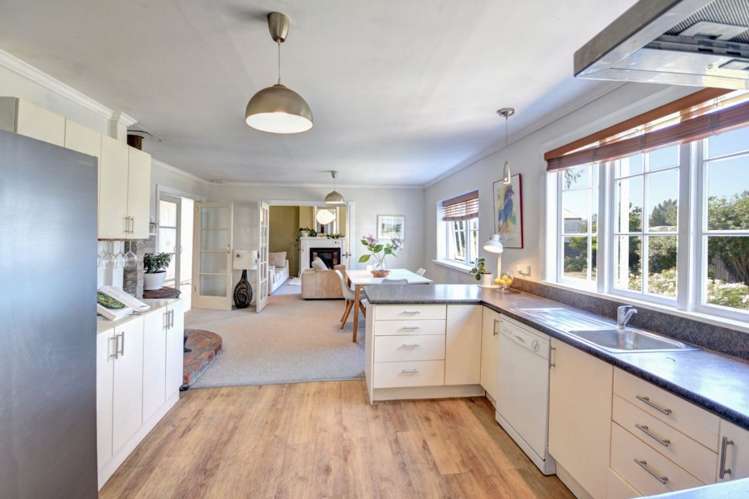 1215 Centre Road Henley_7