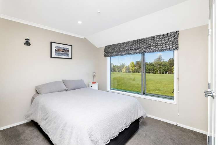 250 Hughes Line West Taratahi_11