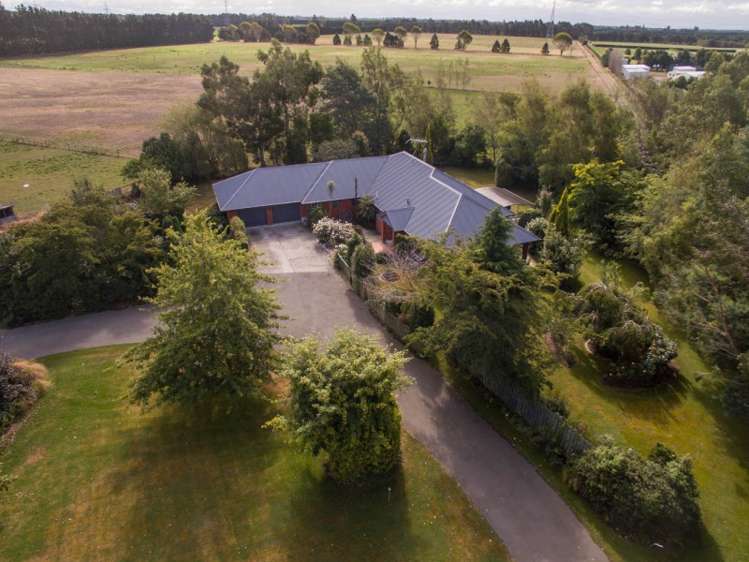 1298 Stanley Road Elgin_1