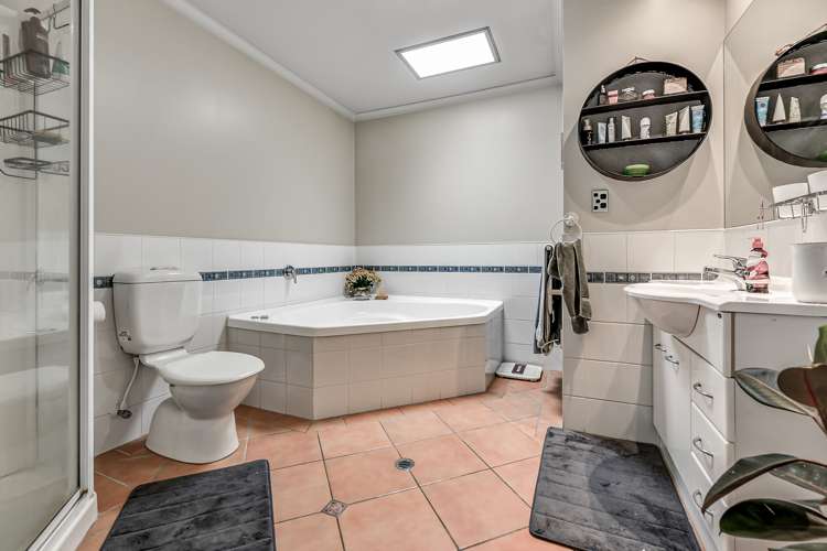 1211b Victoria Street Whitiora_13
