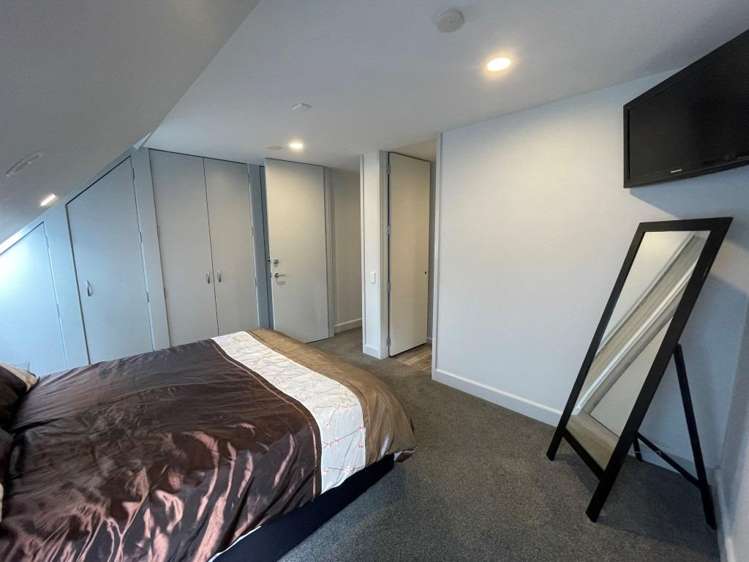 2/12 Adams Avenue 11229_6