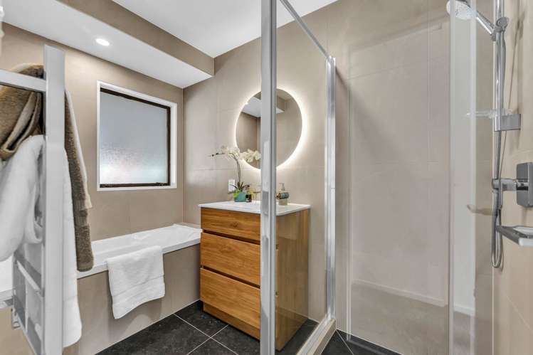 2/17 Exeter Place Unsworth Heights_9