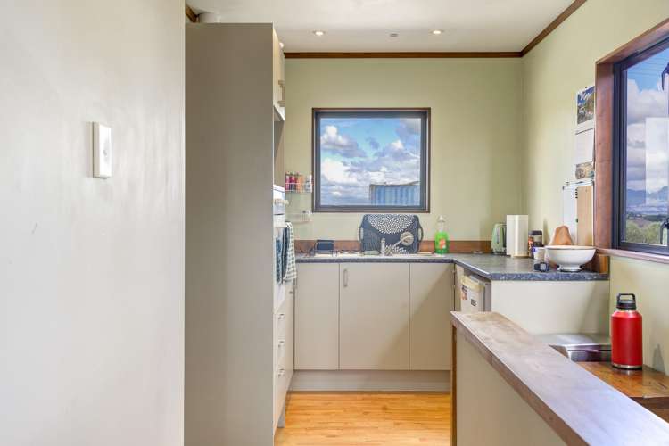 182b Howden Road Temple View_13