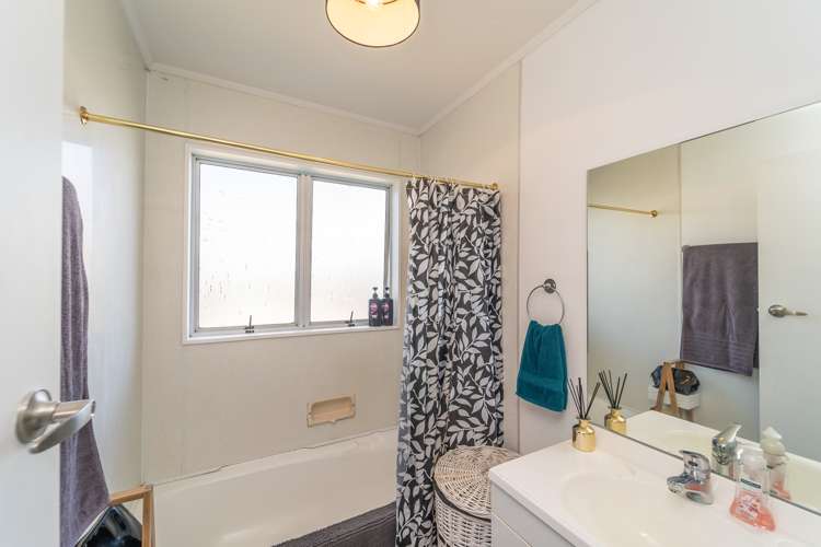 13 Philip Street Carterton_8