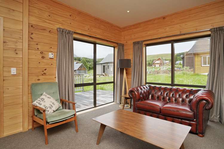 8 Cheeseman Terrace Castle Hill_6