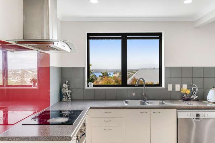 21 Beach Road Mellons Bay_14