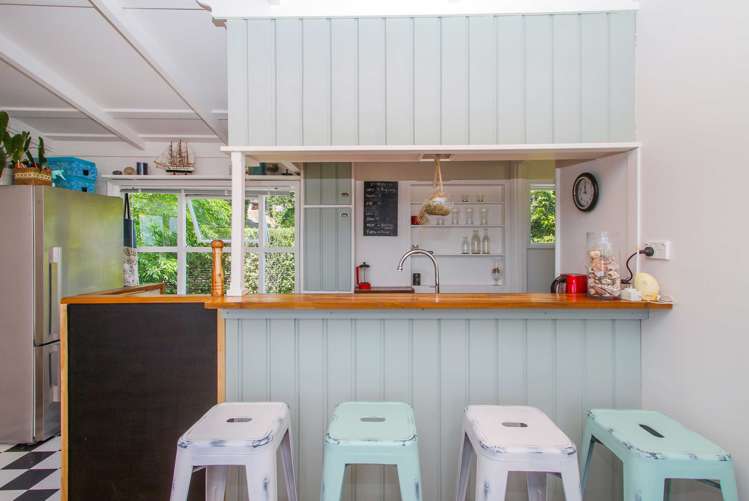 15 Gledstane Road Stanmore Bay_24