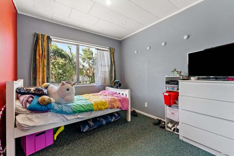 1/30 Kereru Street Henderson_9