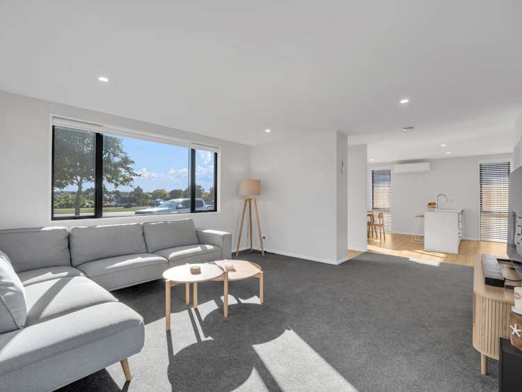 63 Pegasus Main Street Pegasus_5