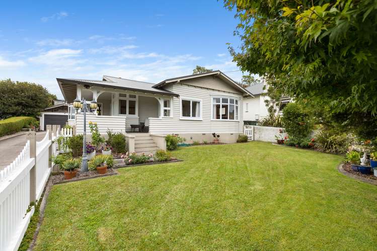 183 Tukapa Street Westown_22