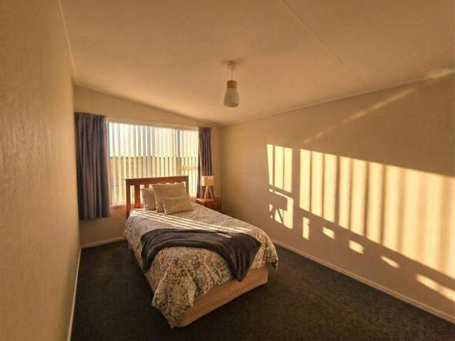 2/22 Francis Drake Street Waipukurau_4