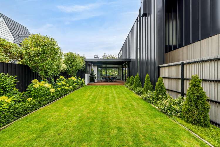 32 Chapter Street Merivale_34