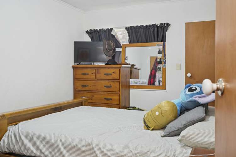 48 Robinson Avenue Holdens Bay_13