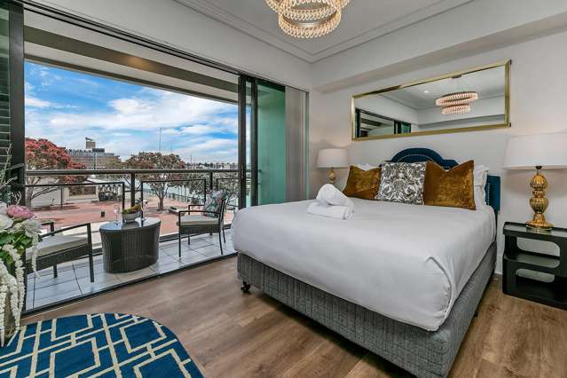 Harborside Elegance,  & North West Aspect
