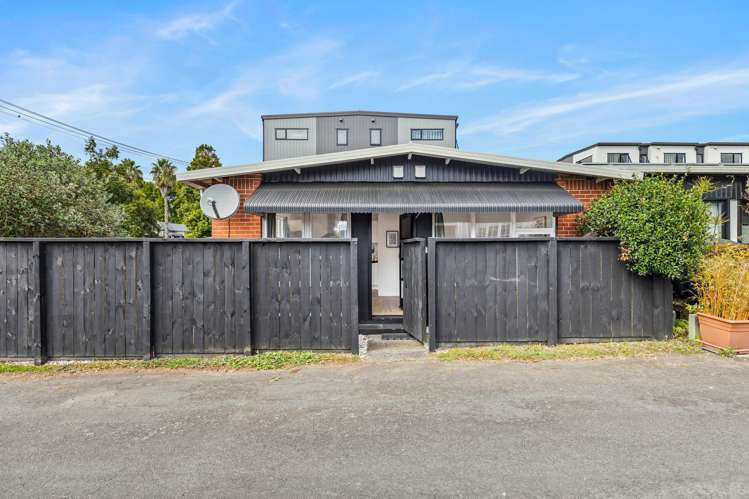 2/16 Highbury Street_0