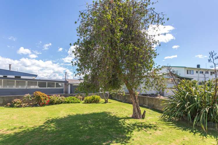 18 Tatahi Street Te Puru_15