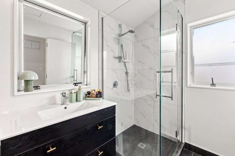 11/12 Latimer Square_5