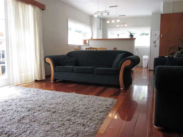 2d Youngs Road Papakura_1