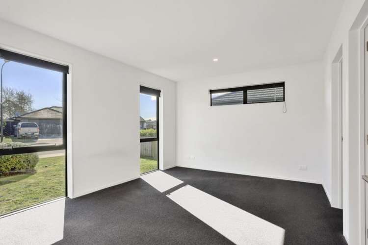 4 Shrimpton Avenue Woodend_8