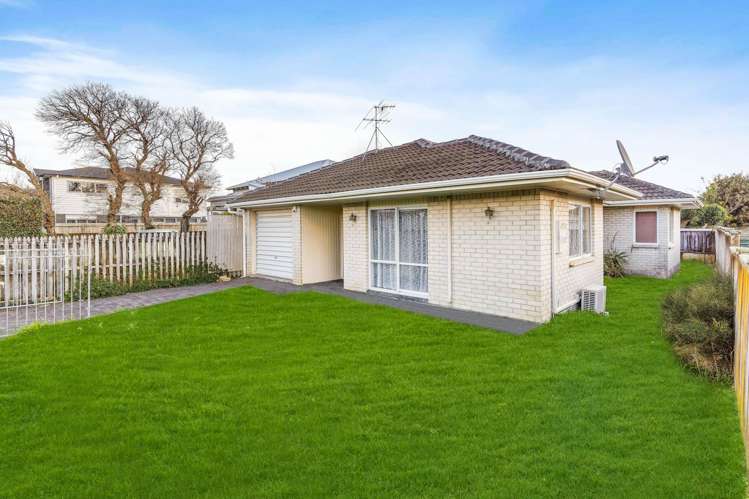 2/77 Wallace Road_0