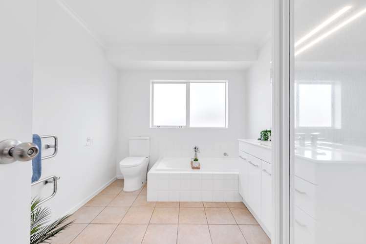 8 Nephin Place East Tamaki Heights_10