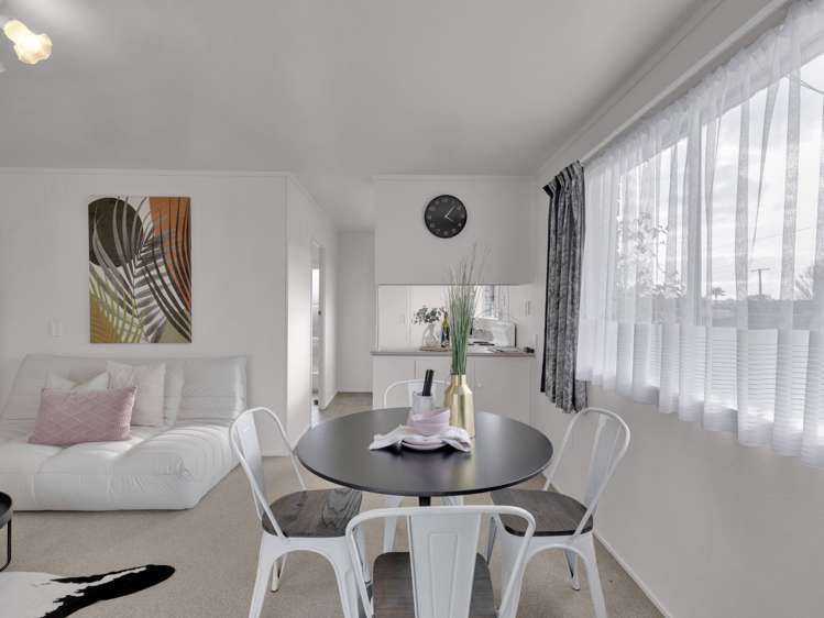 73 Tuhikaramea Road_2