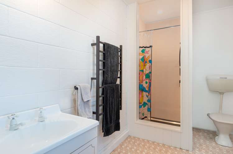 21 Waiparemo Crescent Pukawa_22