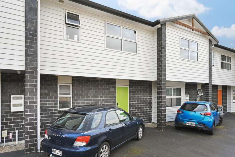 2/16A Hogan Street 1076_1