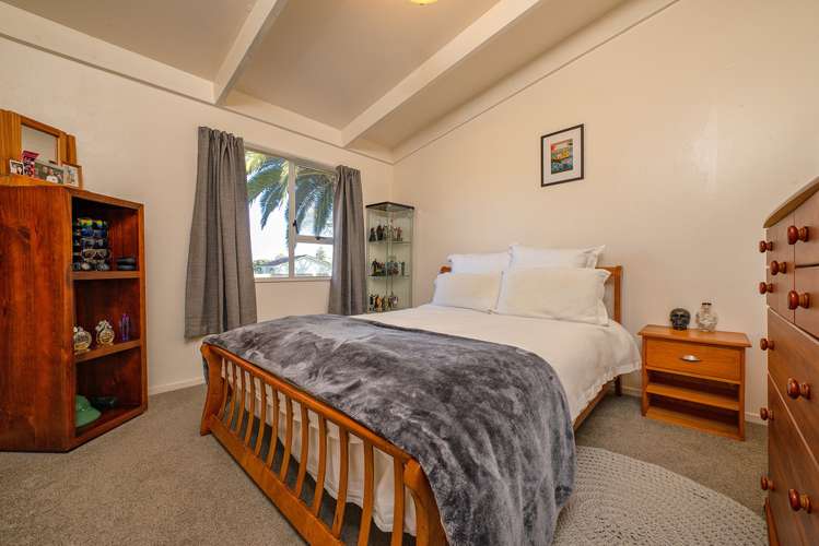 30 Redcrest Avenue Red Hill_8