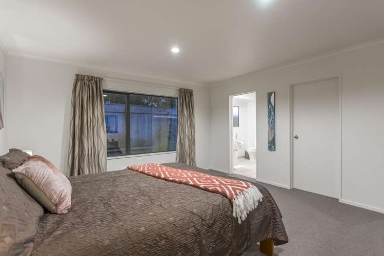 146 Guildford Drive Paraparaumu Beach_11