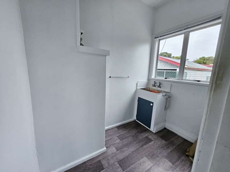 2 Warburton Street Karoro_8