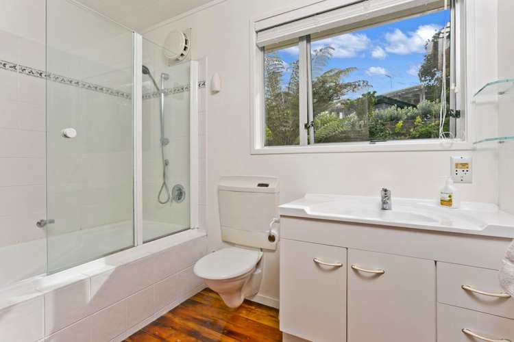 3 Stott Avenue Birkdale_14