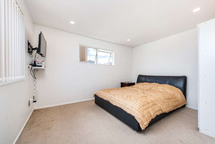 6 Rosewell Crescent Flat Bush_13