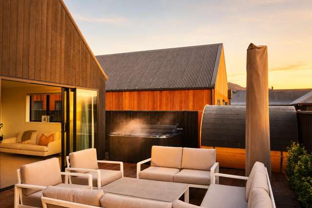 Alpine ski retreat with sauna and spa